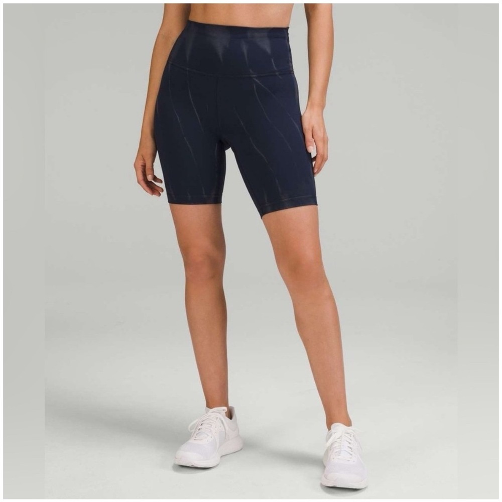 Lululemon Wunder Train High-Rise Shorts 6 Navy Sun Bleached Wash 8"